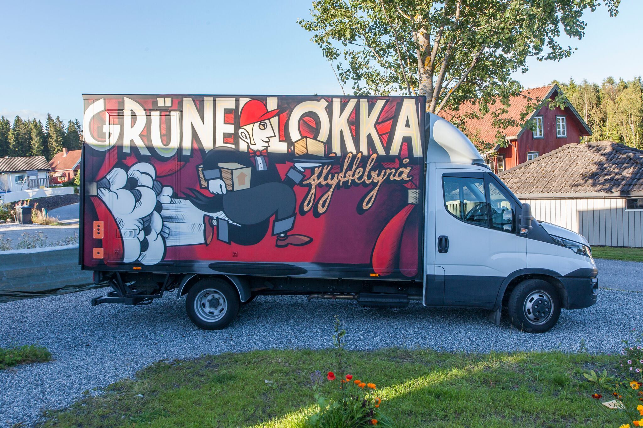 Den første flyttebilen vår